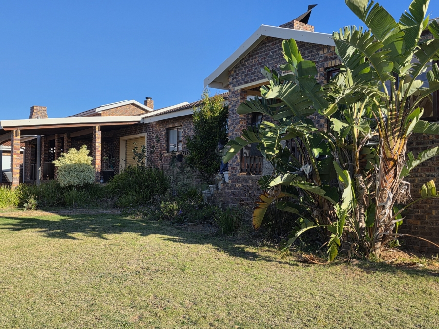 4 Bedroom Property for Sale in Wavecrest Eastern Cape
